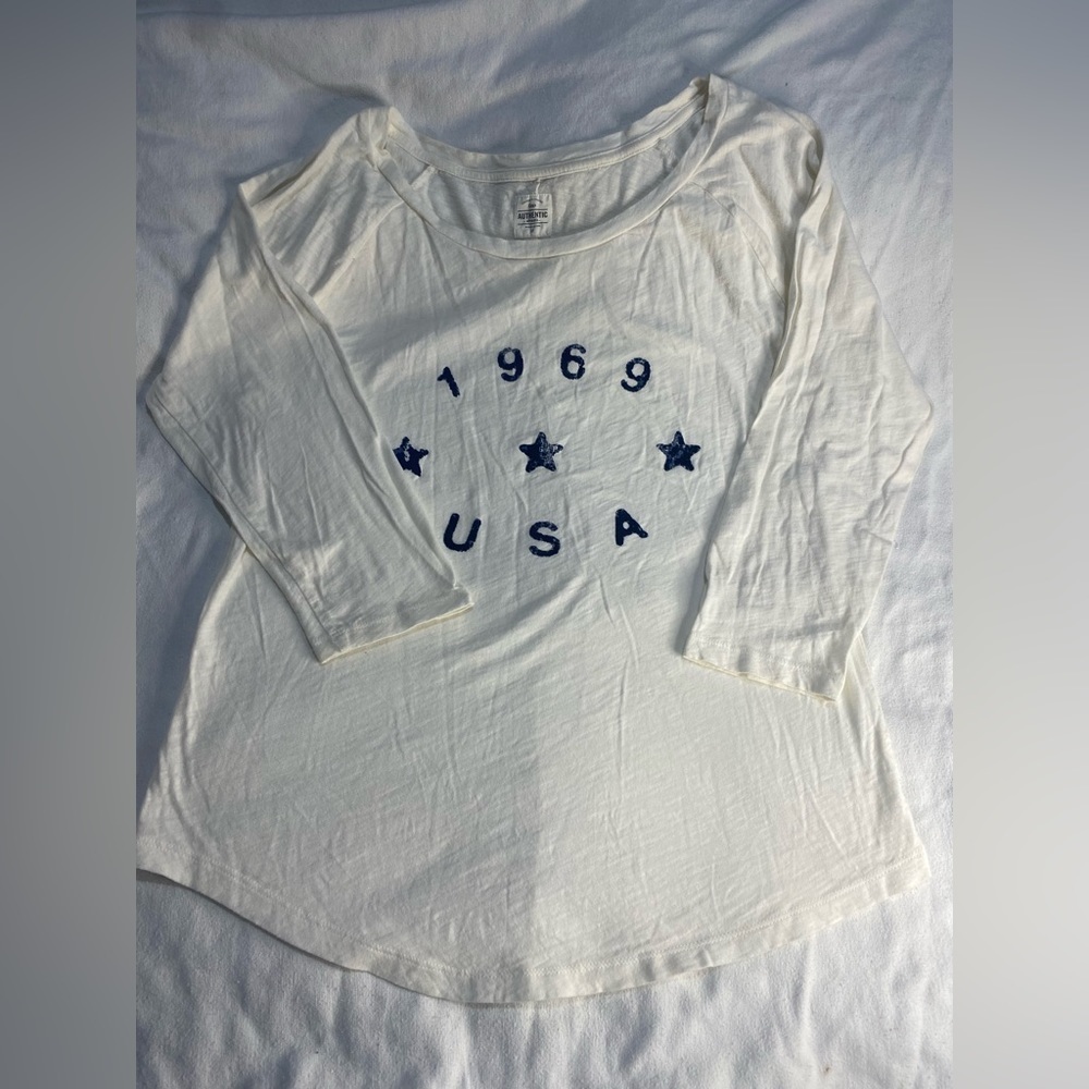 Gap Authentic 3/4 Length Graphic Shirt​​